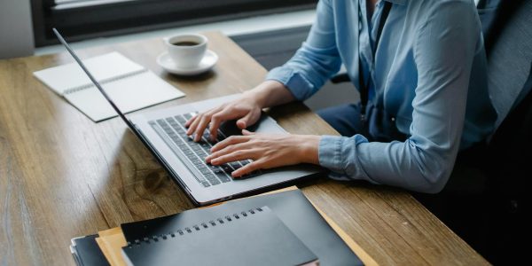 Top 10 Blogging Tools for Beginners in 2025 – Start Easy